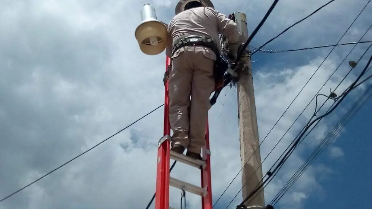 CORTO CIRCUITO (2)