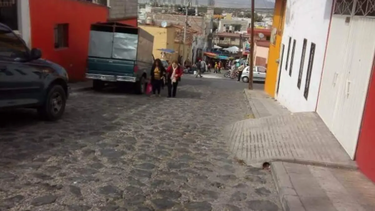 MACHETEADO (2)