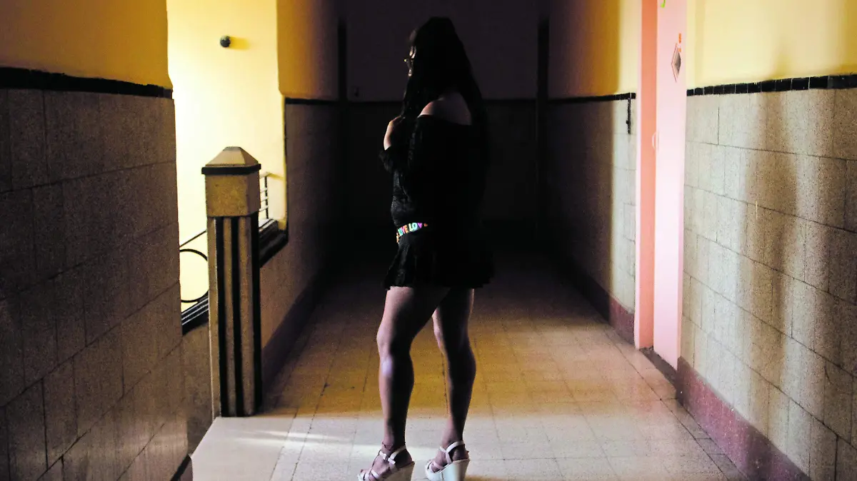 ESPECIAL PROSTITUCION PORTADA__CMYK