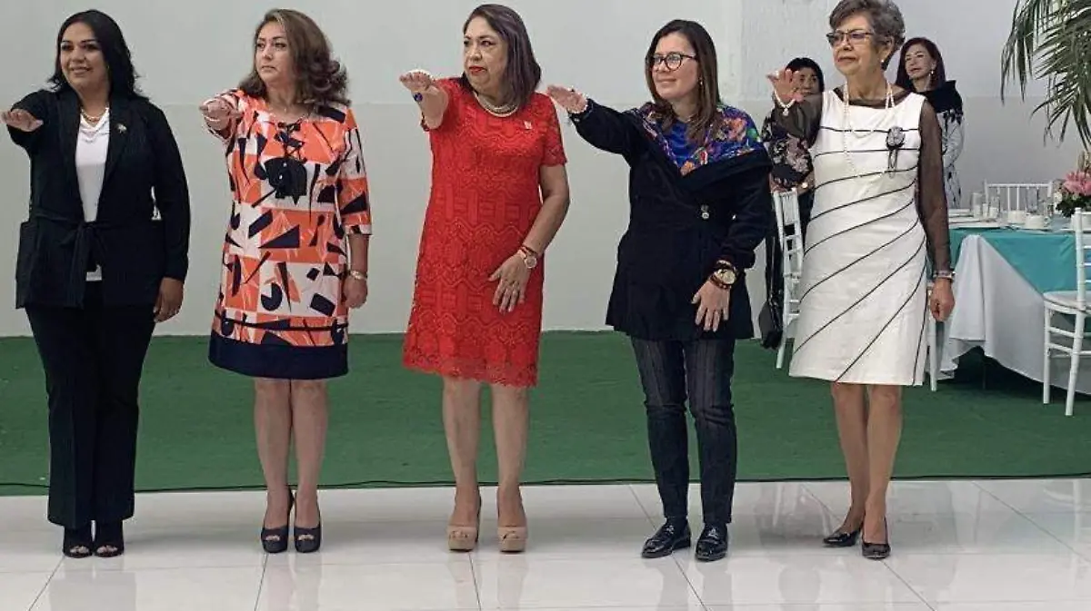 MESA DIRECTIVA 3