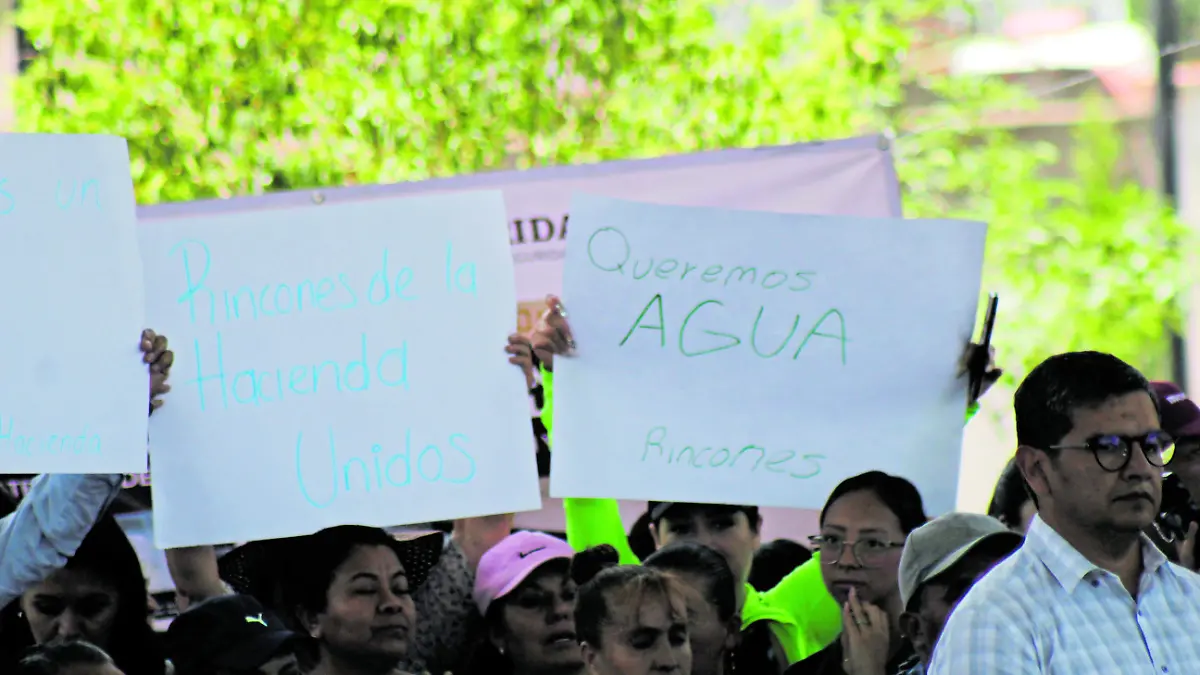 AGUA _ JAFET TERRAZAS  5_CMYK