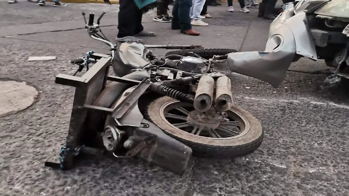 MOTO 1 