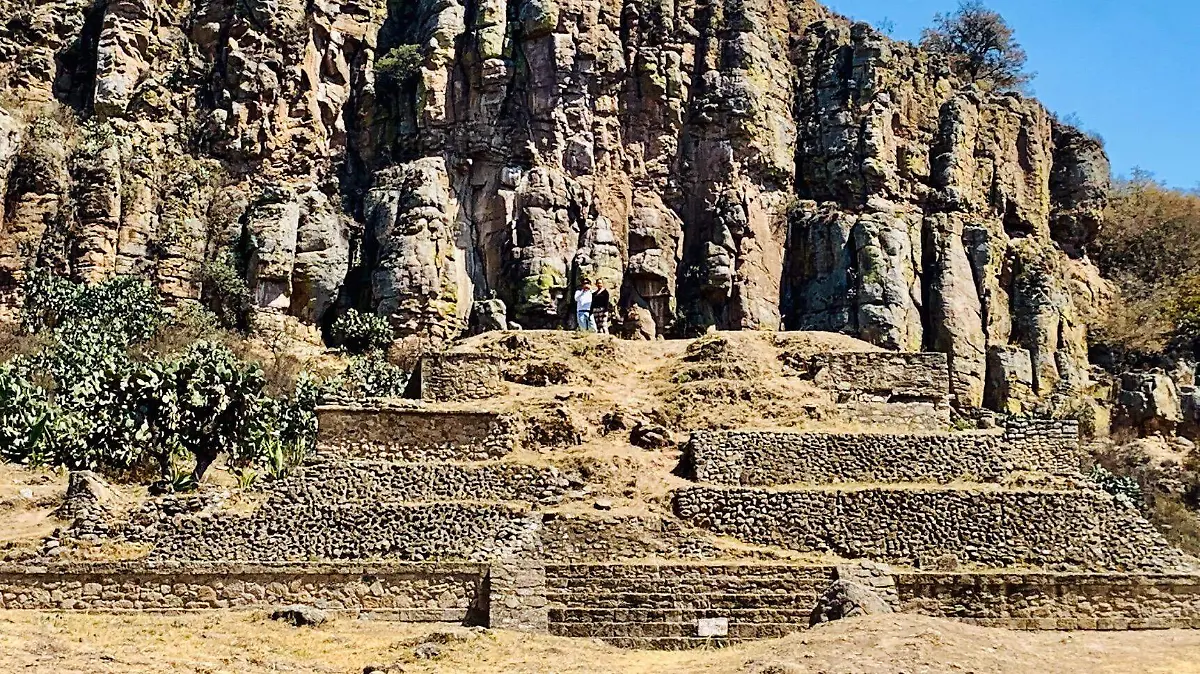 SE SUBEN A PIRAMIDE (2)