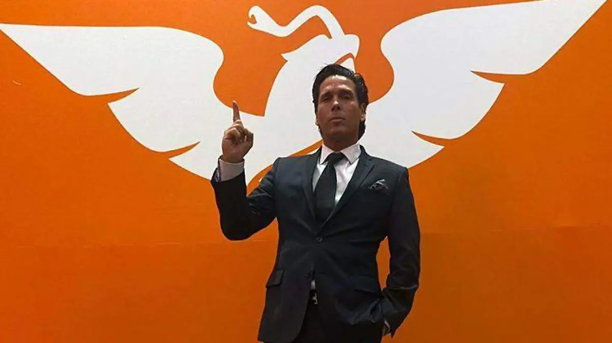 roberto palazuelos-MC