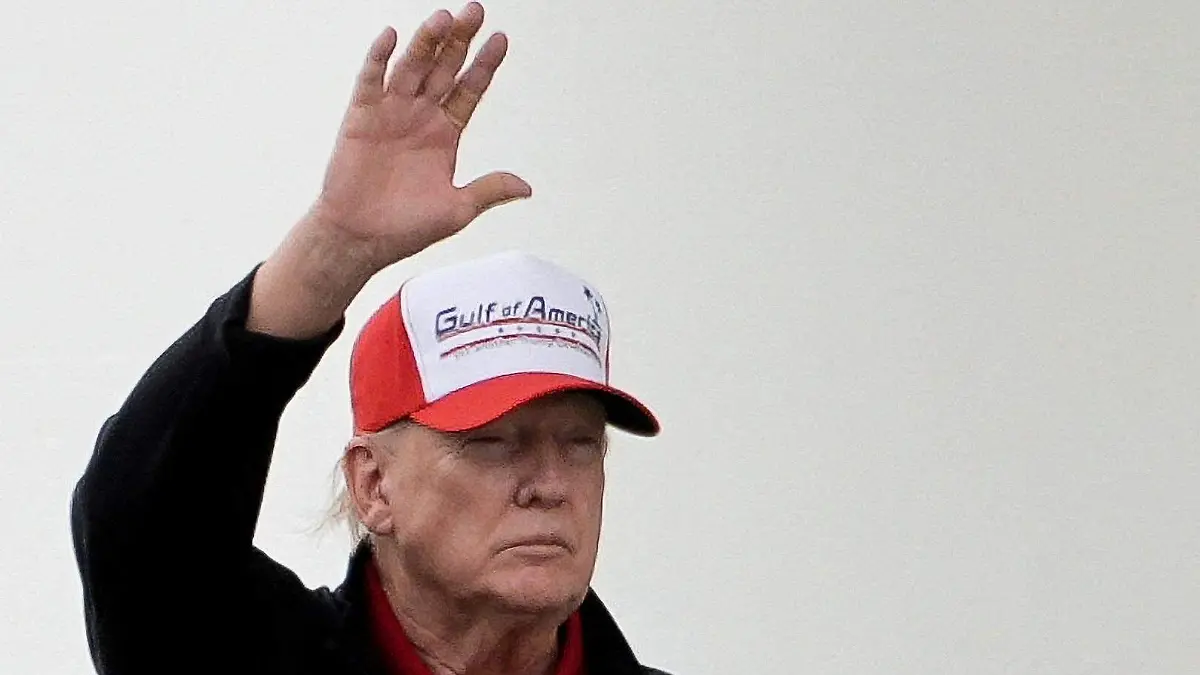 2025-04-21T213031Z_269131777_RC2G1EAAQG2Y_RTRMADP_3_USA-TRUMP-APPROVAL