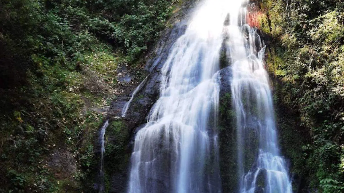 cascada velo de novia acaxochitlán