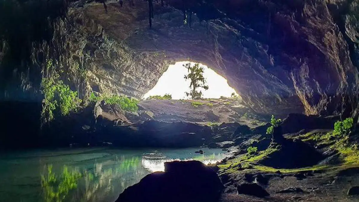 GRUTA DE LOS MANANTIALES 3