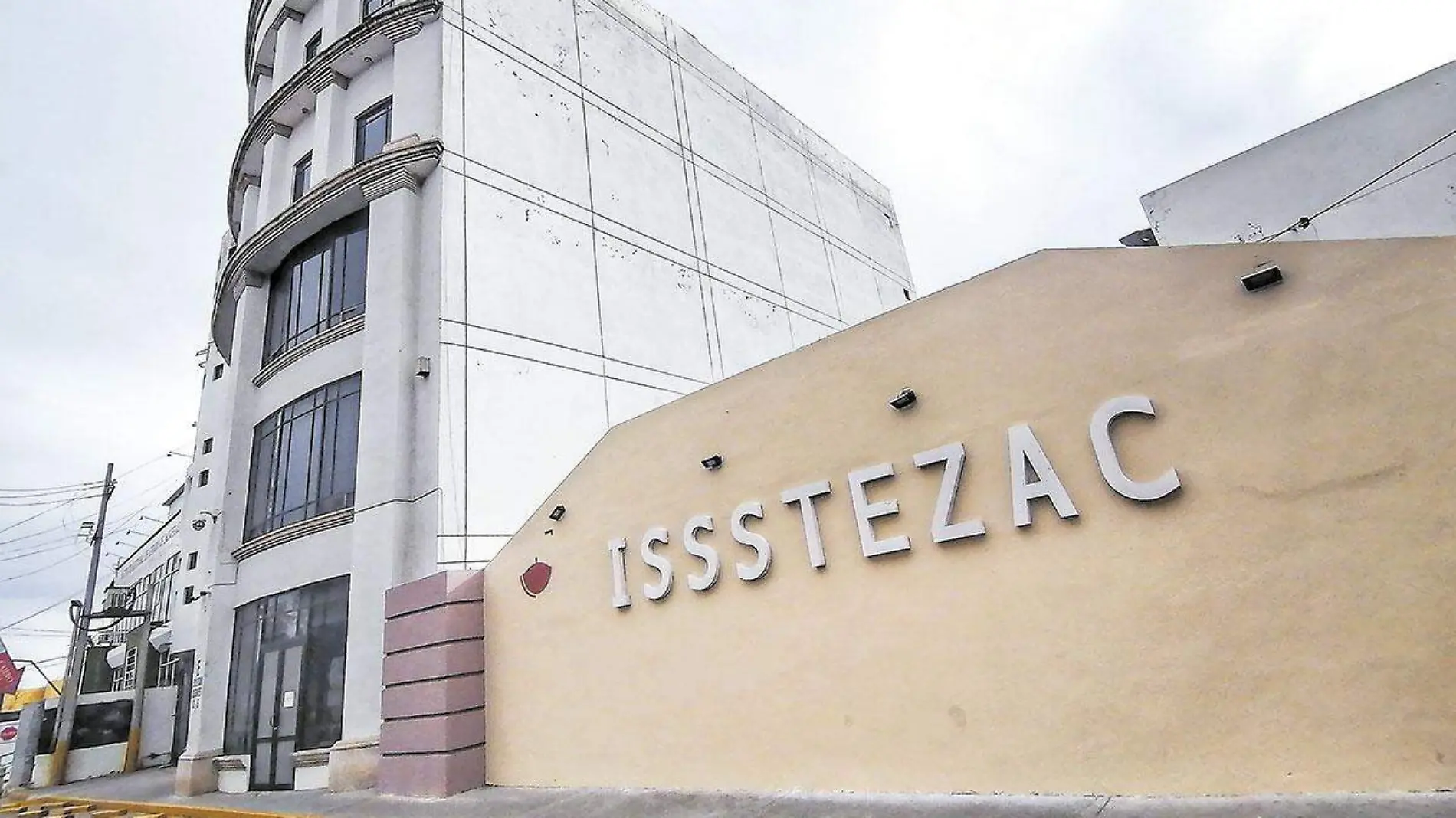 Edificio-del-Issstezac