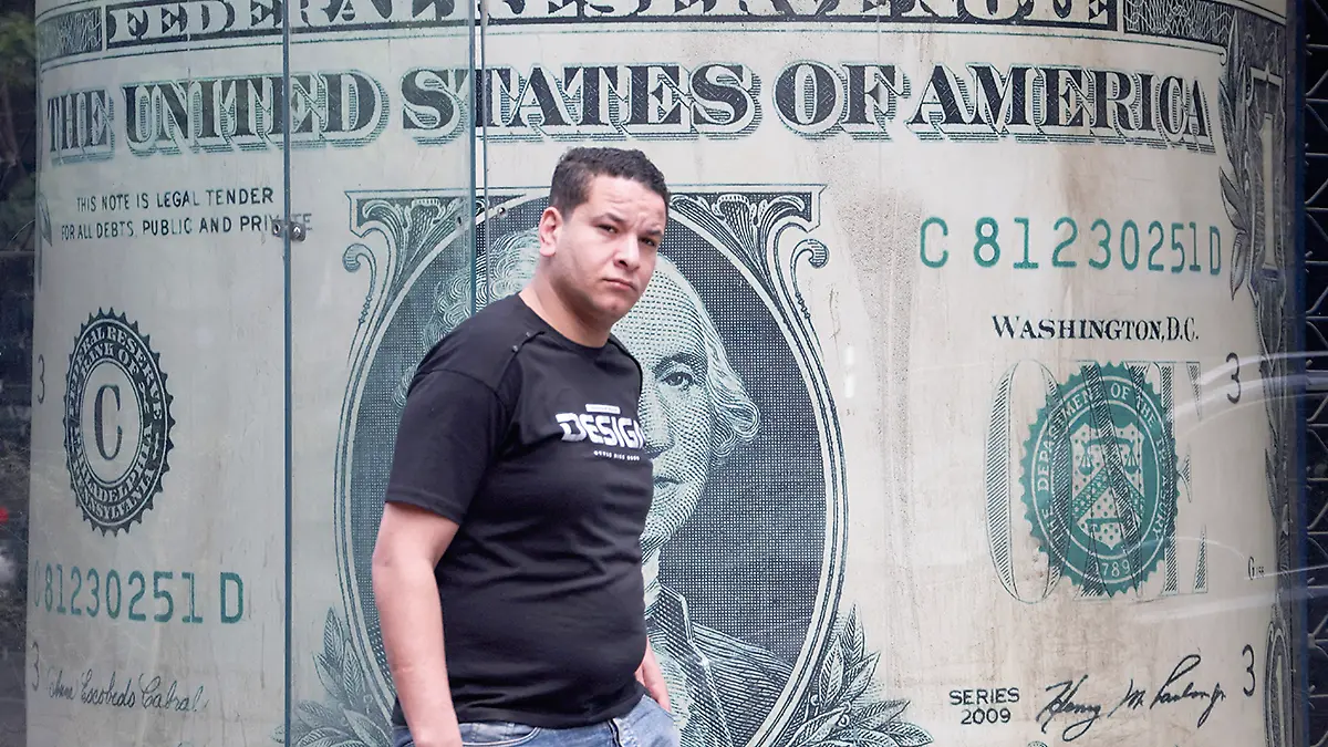 Vitrina con imagen de un dólar