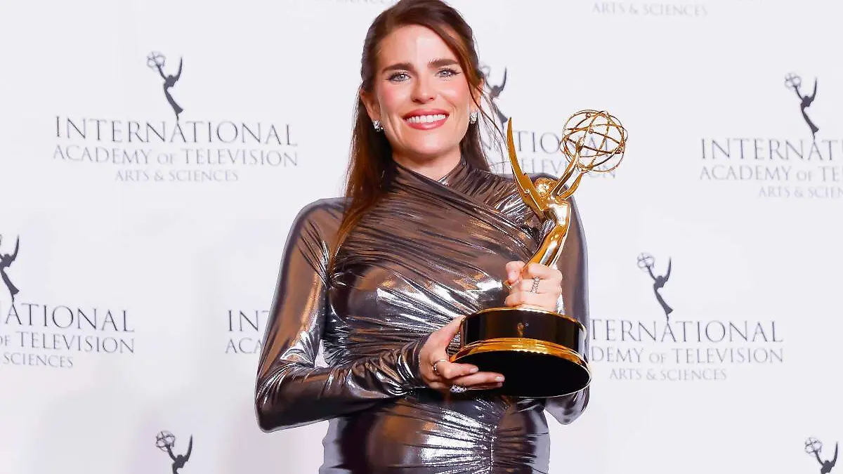Karla Souza