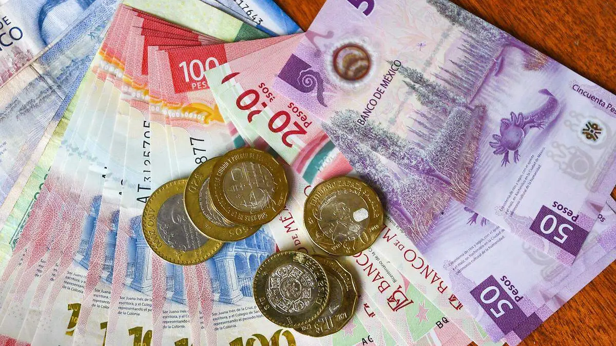 Billetes y monedas mexicanos