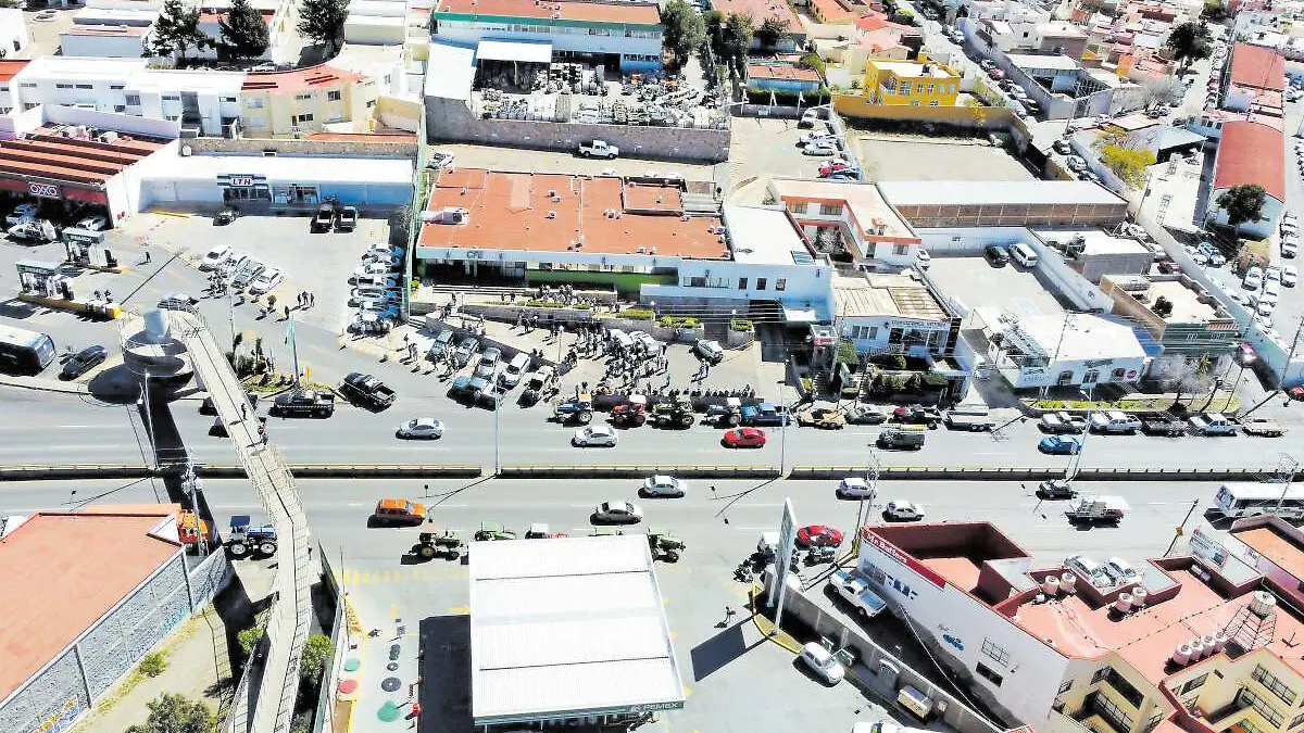 Productores en plantón