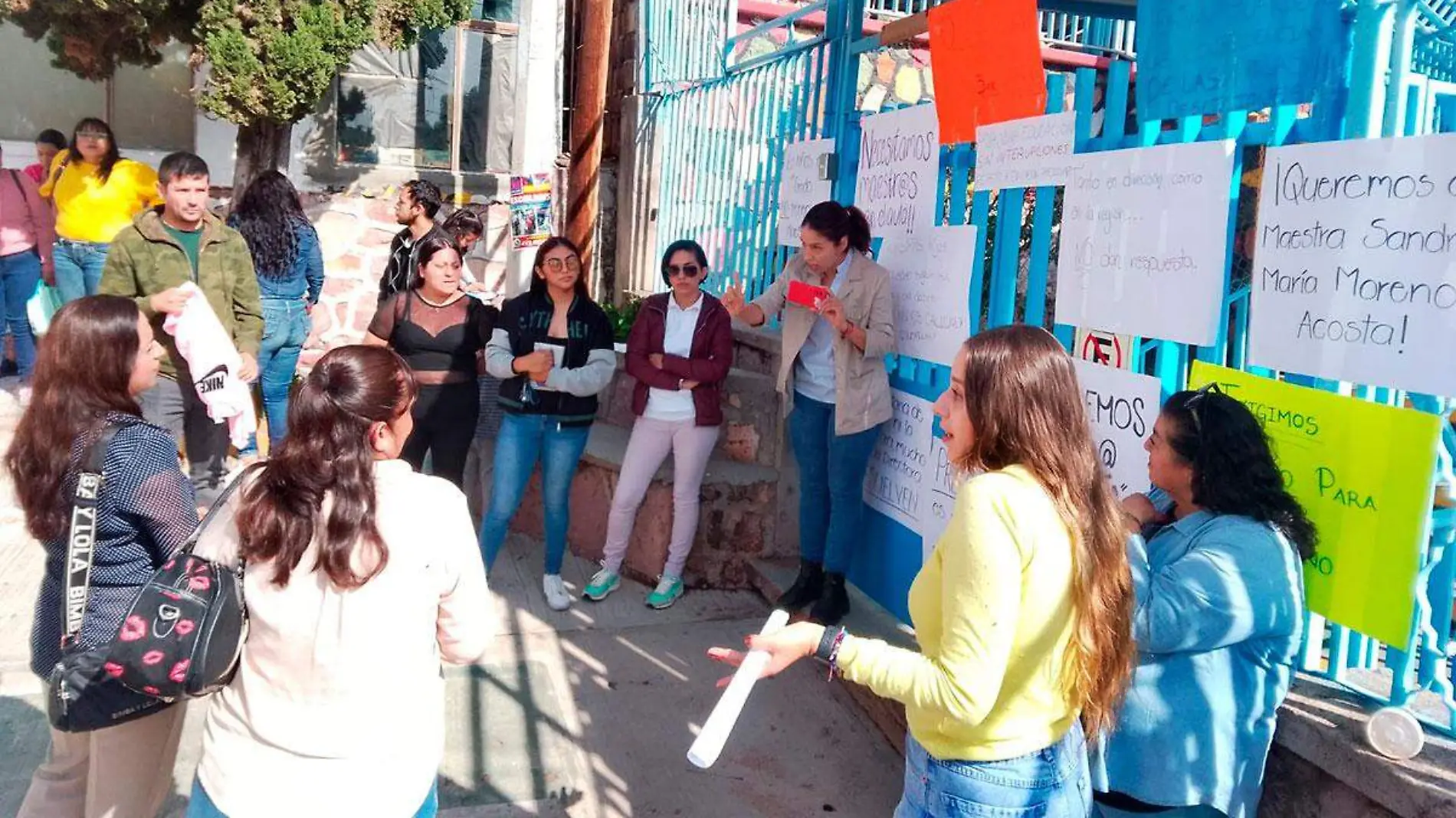 Protesta-padres-de-familia