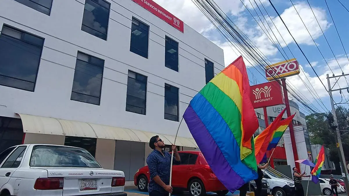 Banderas arcoiris Infonavit Zacatecas