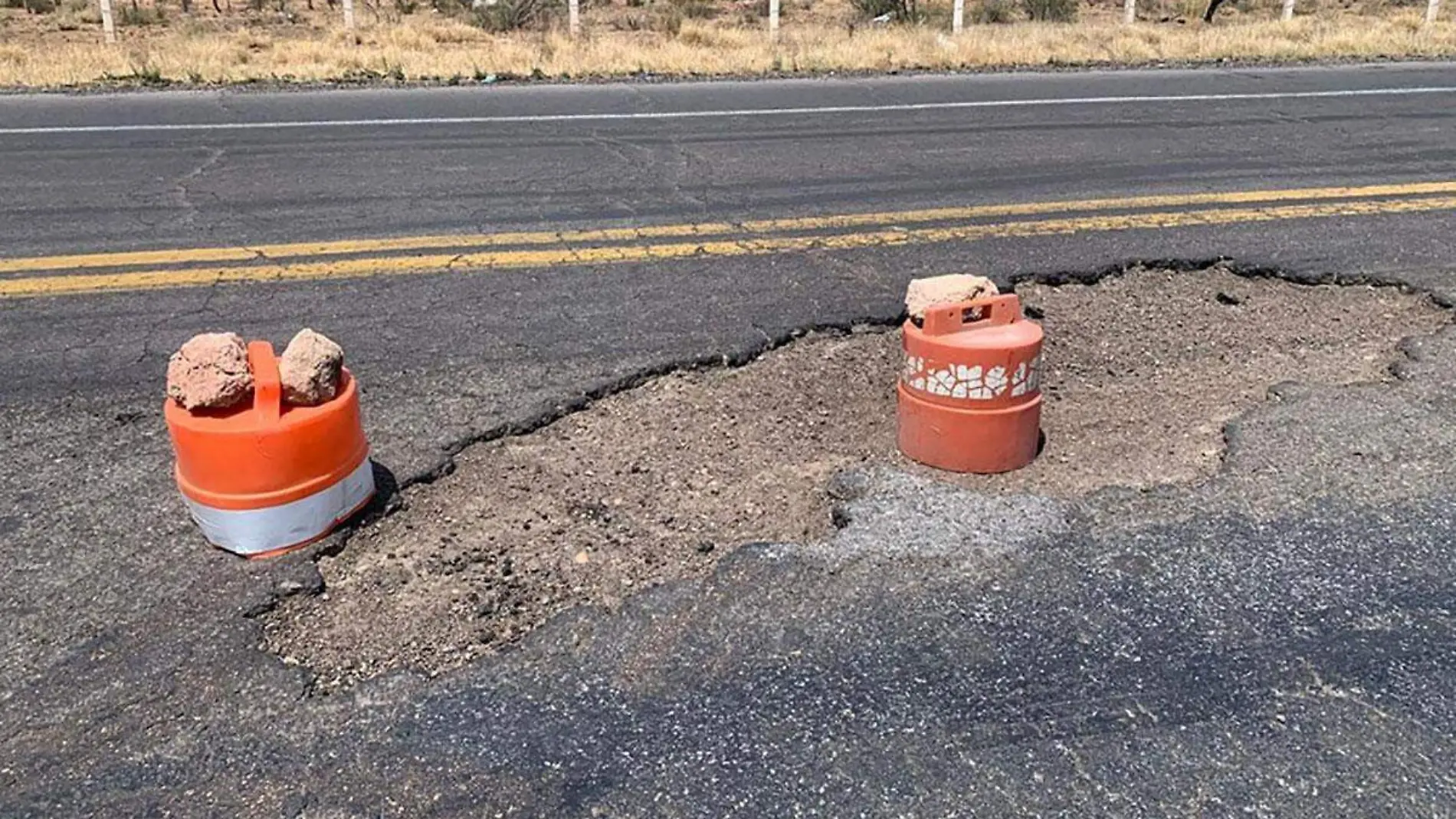 Baches en carretera