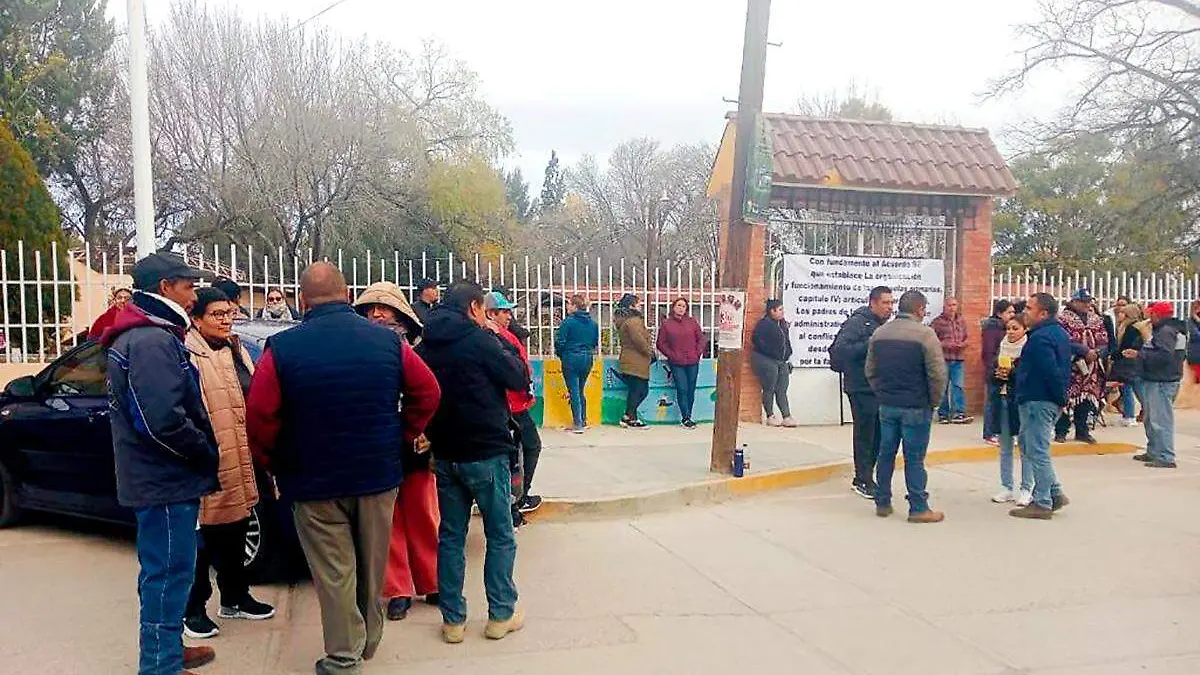 Toma de escuela en Río Grande