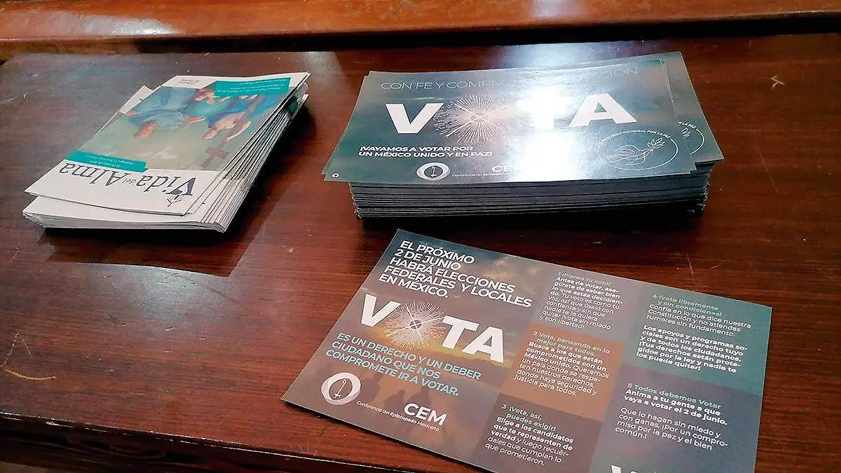 Volantes exhortando a votar