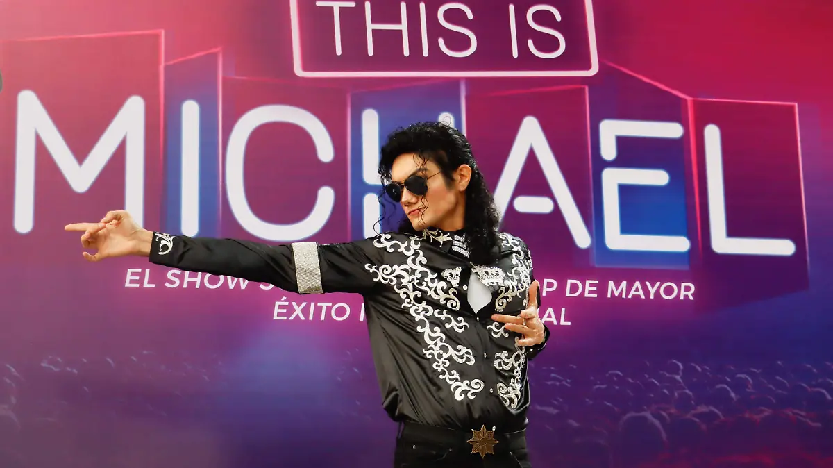 EN%20TREVISTA-IMITADOR-MICHAEL-JACKSON-romina%20solis-18