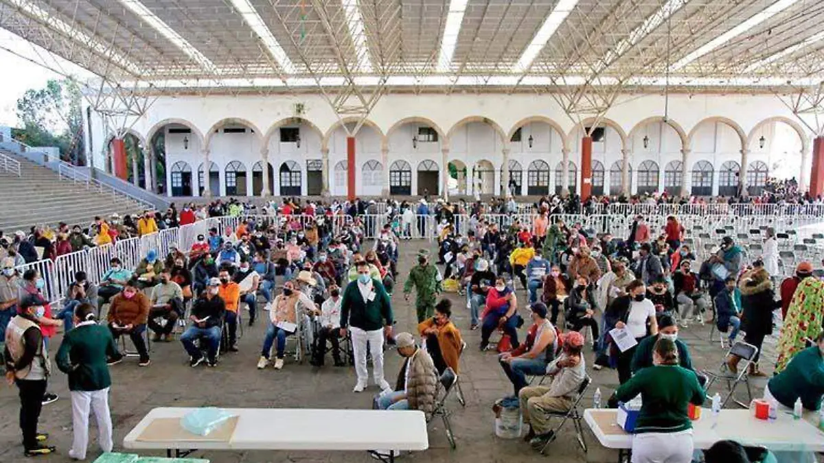 Quince mil personas fueron vacunadas en un solo día contra el Covid-19
