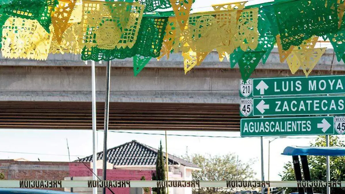 Debajo del puente vehicular de la cabecera municipal de Cuauhtémoc fueron encontrados los cuerpos de dos militares veracruzanos