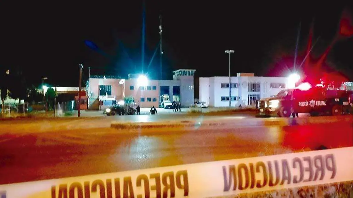 Elementos de la Policía Metropolitana fueron objeto de agresión armada afuera del Cerereso de Fresnillo