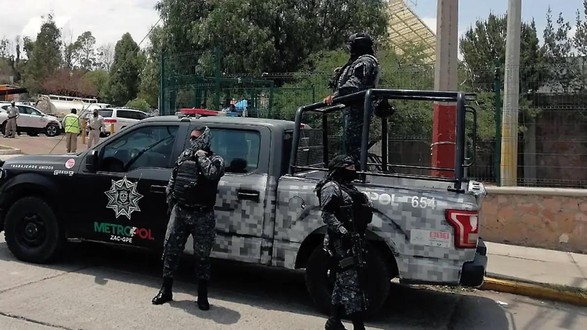 El reporte de robo de una camioneta en la capital zacatecana derivó en un enfrentamiento en Calera, Zacatecas