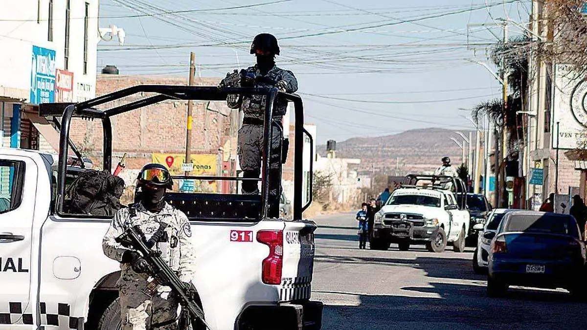 Elementos de la Guardia Nacional en zona de intervención