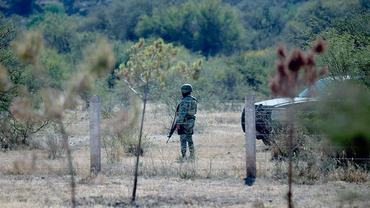 En la comunida de Los Nogales fueron localizados los cuerpos sin vida de dos hombres