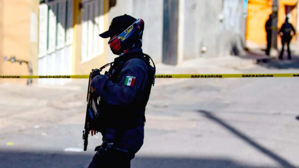 Elemento policiaco en zona de intervención