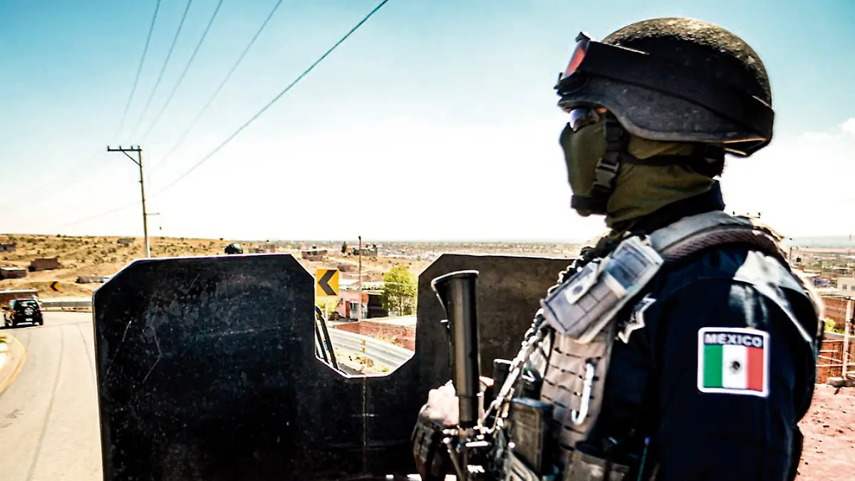 Elementos de la Policía Estatal fueron agredidos por civiles armados en la carretera a Durango