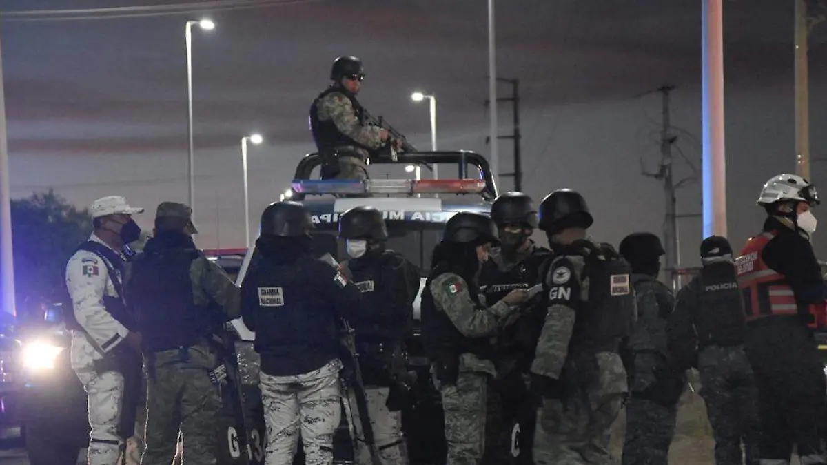Elementos de la Guardia Nacional y de la Sedena