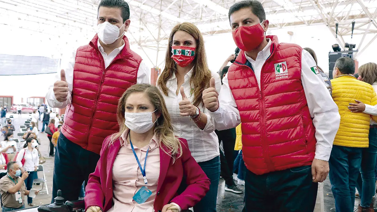Miguel Alonso, Claudia Anaya y Alejandro Moreno
