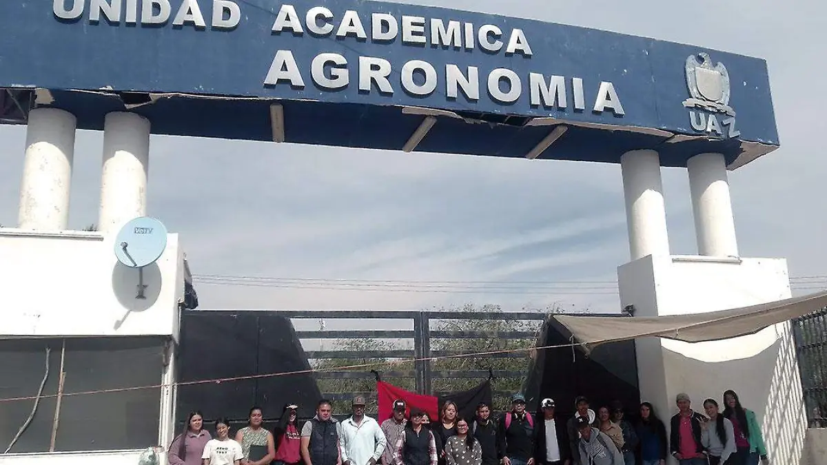 Protesta-de-alumnos-de-escuela-de-agronomía