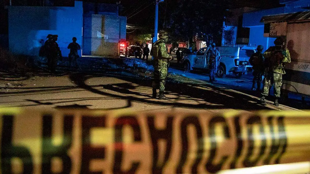 Elementos del Ejército en zona de intervención donde asesinaron a policías estatales
