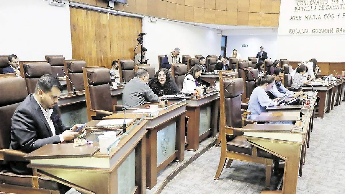 Salón-de-Plenos-Legislatura-del-Estado