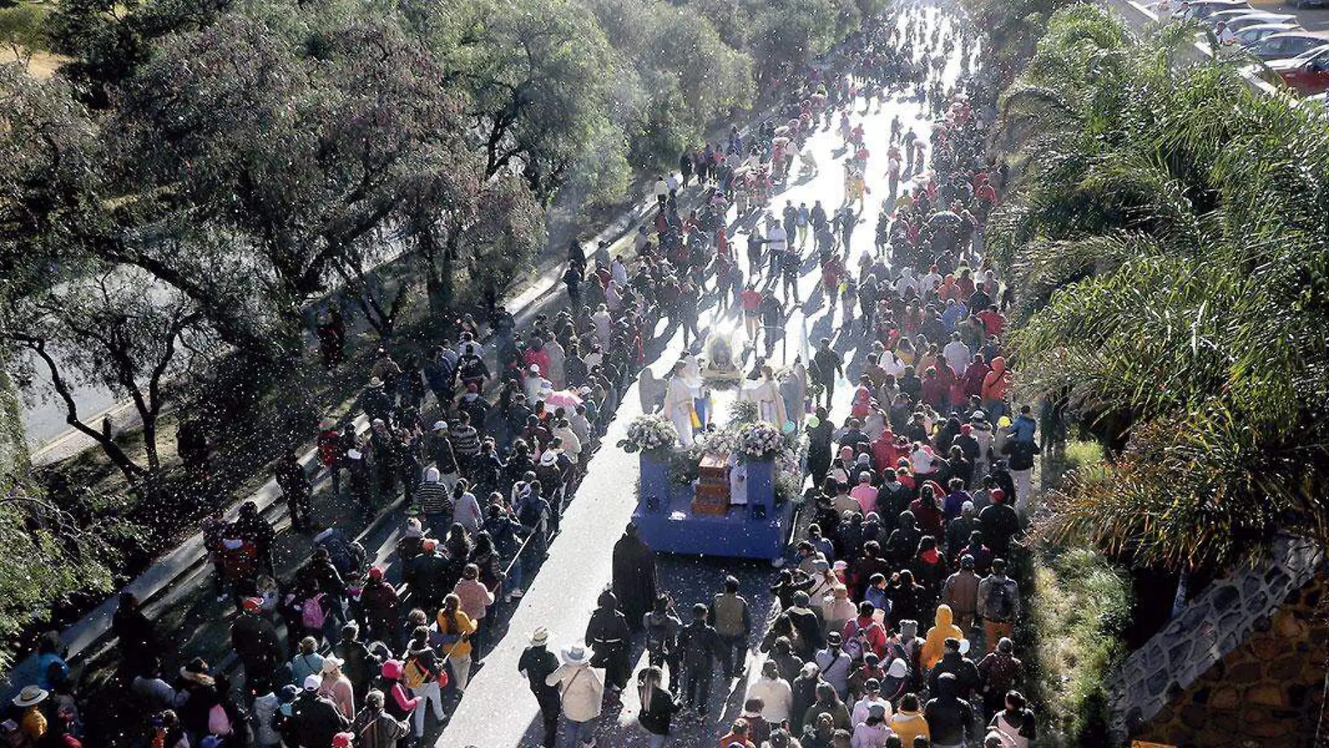 Romería-con-la-virgen-de-la-preladita