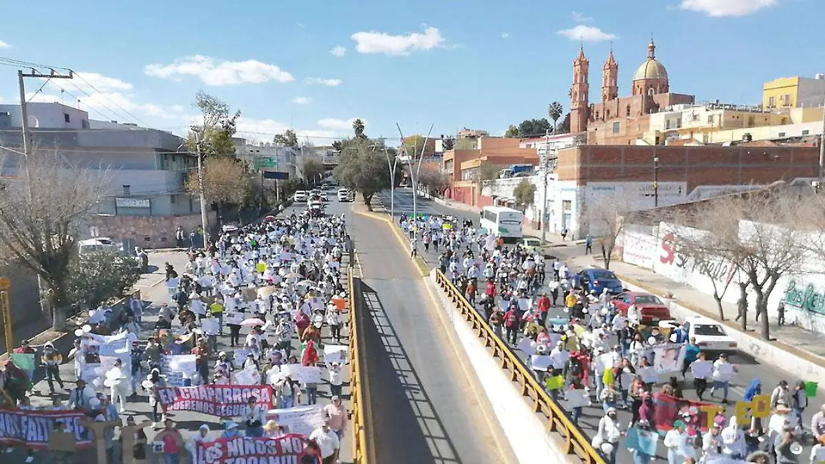 Marcha-en-la-capital-zacatecana