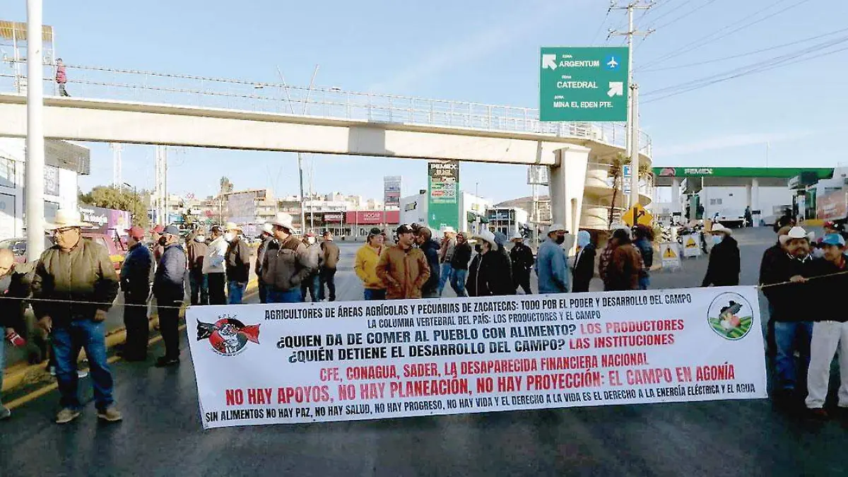 Bloque-de-productores-en-la-CFE-Zacatecas