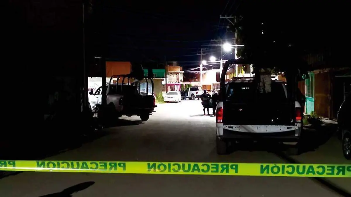 Patrullas en zona de intervención donde se cometió un homicidio