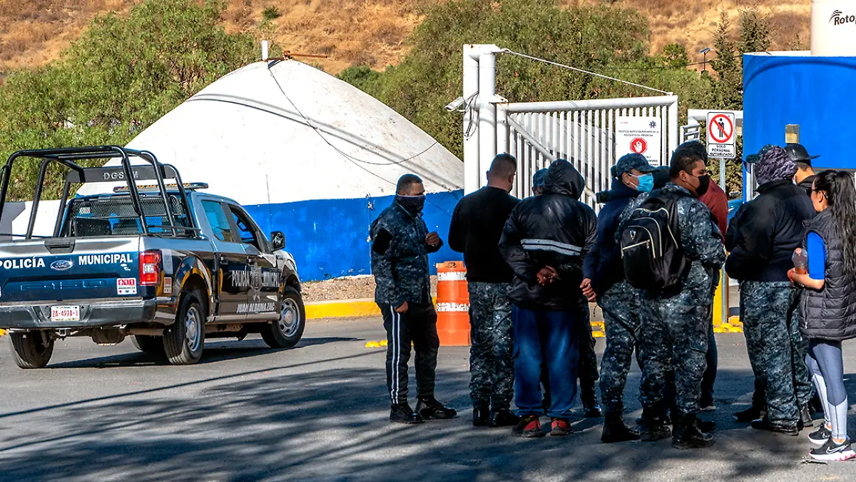 Policías estatales en paro laboral