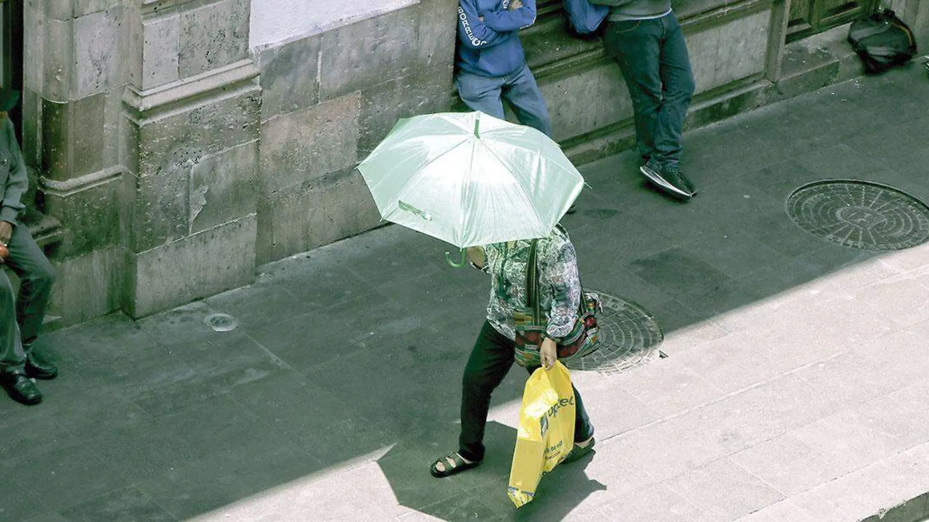 Personas-en-el-centro-de-Zacatecas