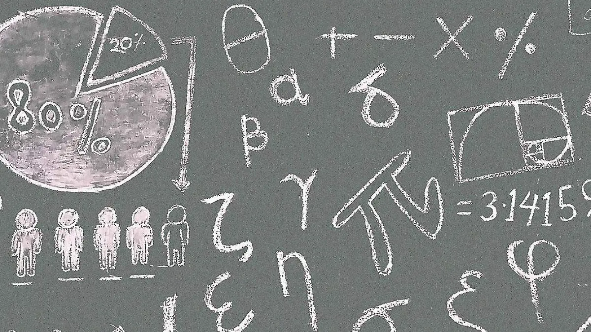 Símbolos-matemáticos-en-una-pizarra