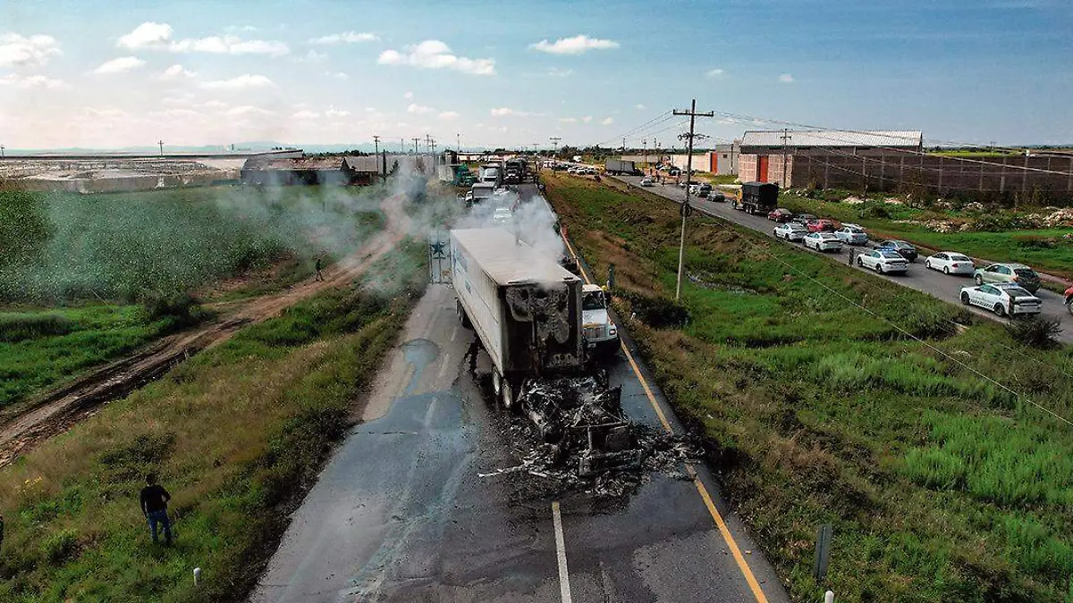 El último fin de semana de agosto, integrantes de un grupo delincuencial incendiaron vehículos en puntos carreteros de Zacatecas