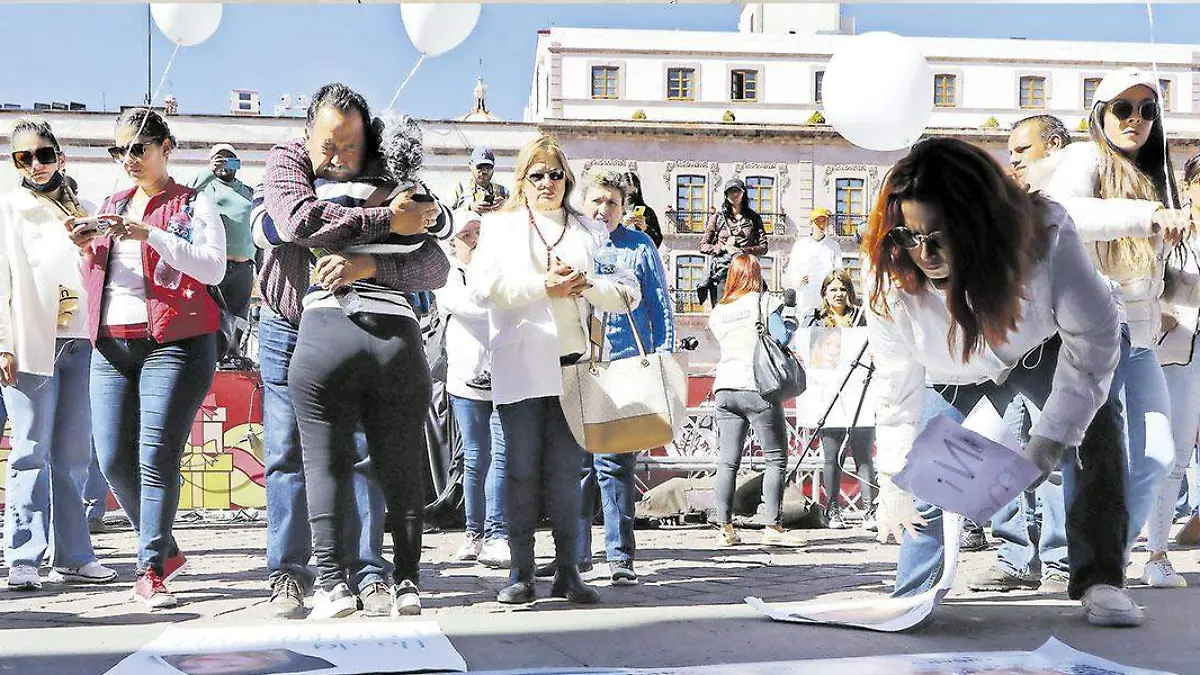 marcha-exigiendo-localización-de-jóvenes-de-Colotlán