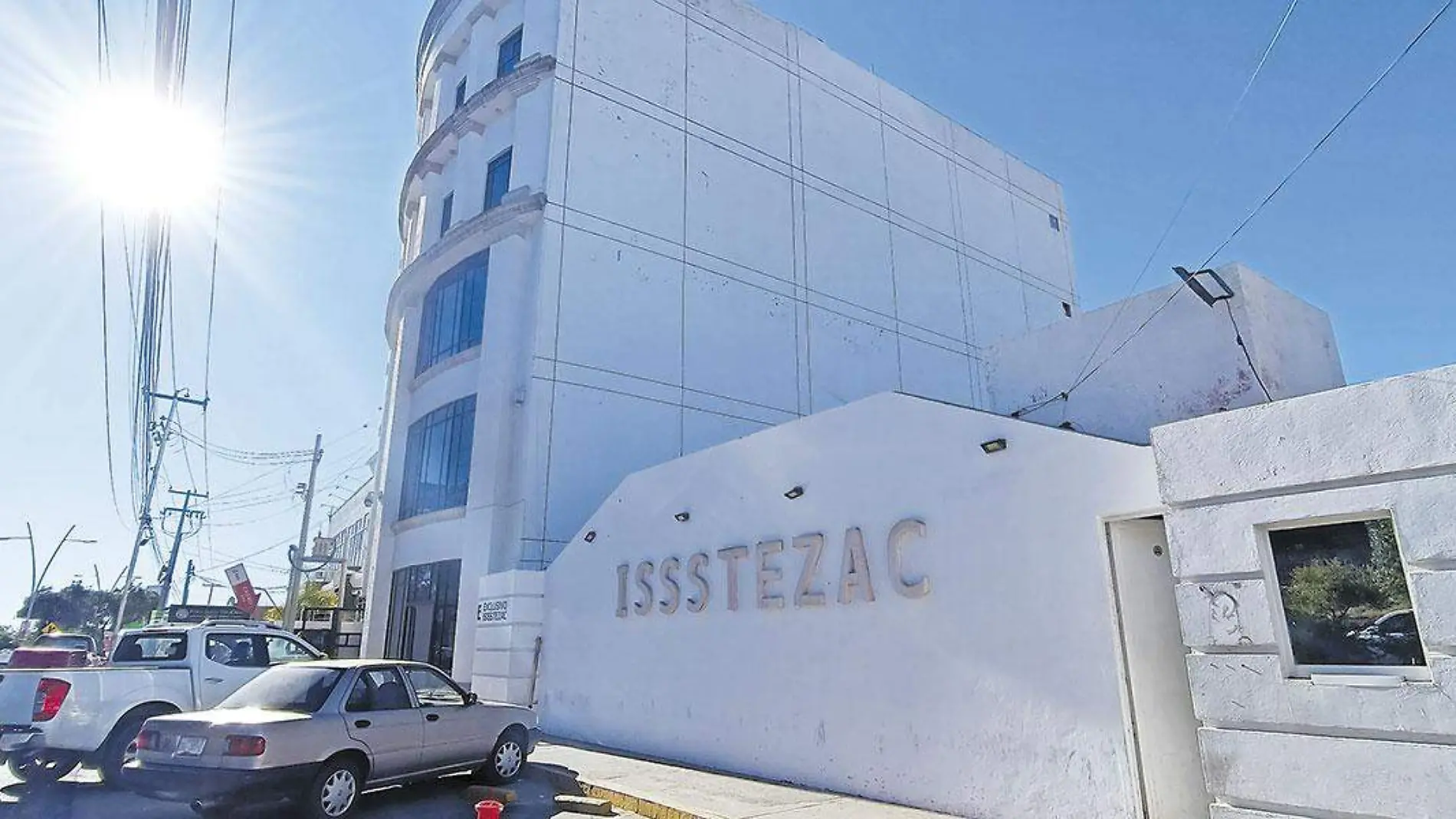 Edificio-del-Issstezac