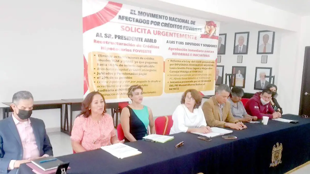 Conferencia de prensa de deudores del Fovissste