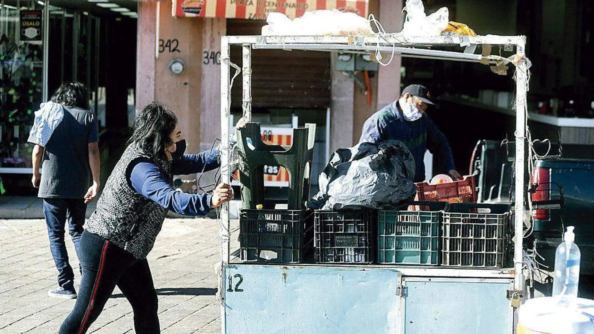 Comerciante-ambulante-en-la-capital-de-zacatecas