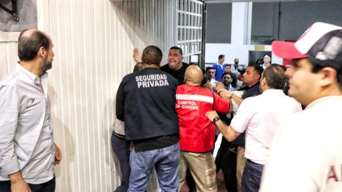 Pleito luego del partido de basquetbol en Zacatecas