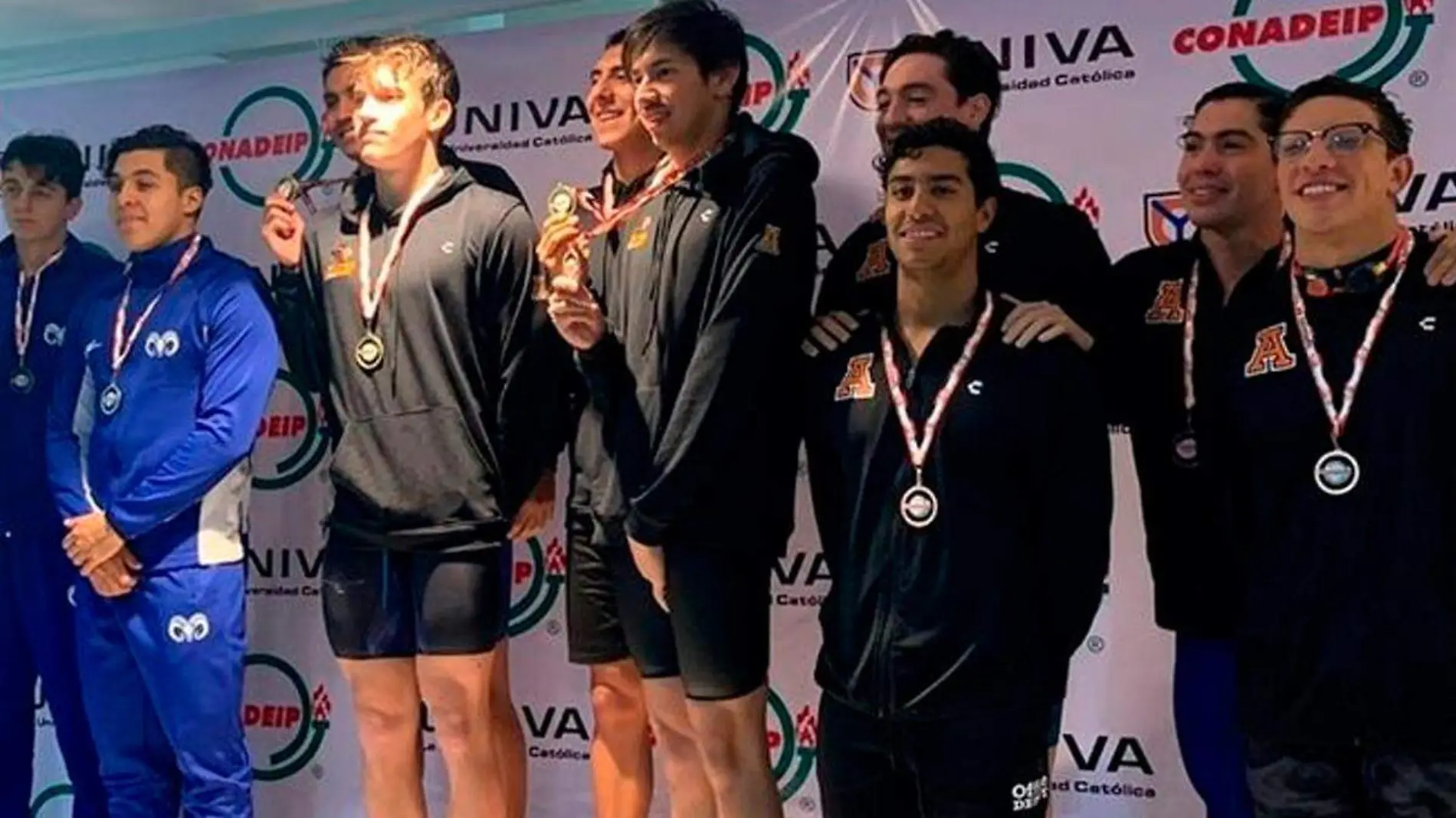 Ganadores de competencia de natación