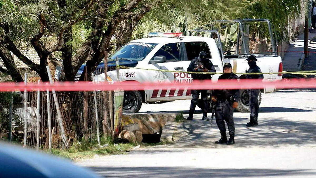 Elementos policiacos en zona de intervención